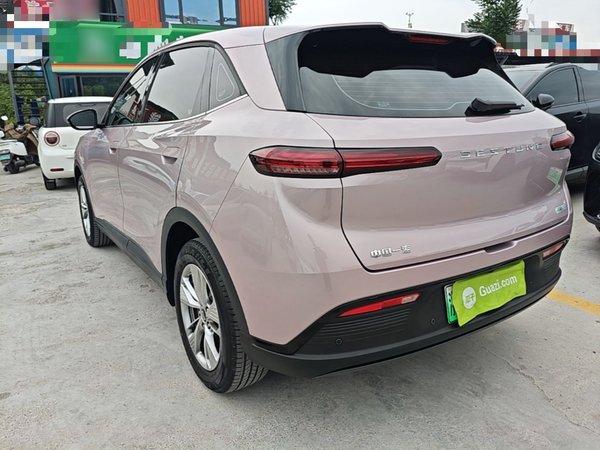 Bestune Yueyi 03 2025, 11200 км, за 11576 USD