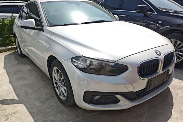 BMW 1 Series 2017, 90500 км, за 8301 USD
