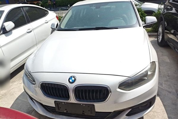 BMW 1 Series 2017, 90500 км, за 8301 USD
