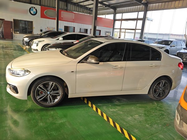BMW 1 Series 2017, 99600 км, за 9643 USD