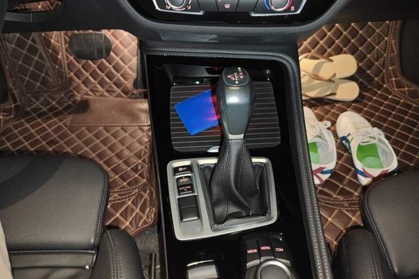 BMW 1 Series 2018, 57400 км, за 9099 USD - фото 15