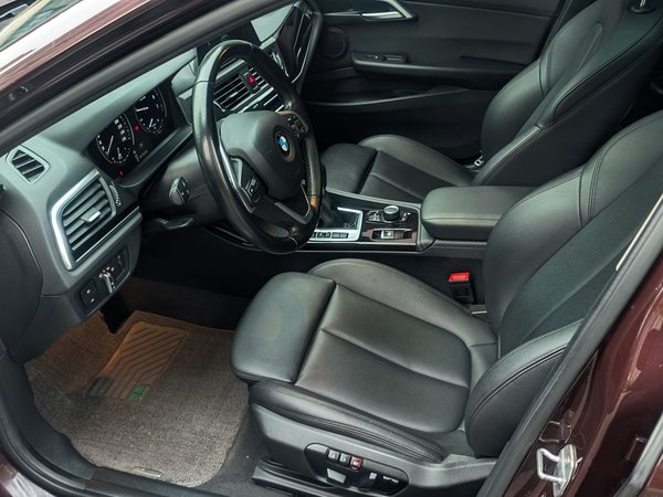 BMW 1 Series 2018, 116500 км, за 8826 USD - фото 9