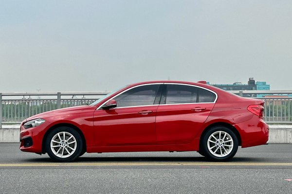 BMW 1 Series 2018, 105300 км, за 8046 USD