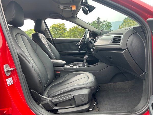 BMW 1 Series 2018, 105300 км, за 8046 USD - фото 24