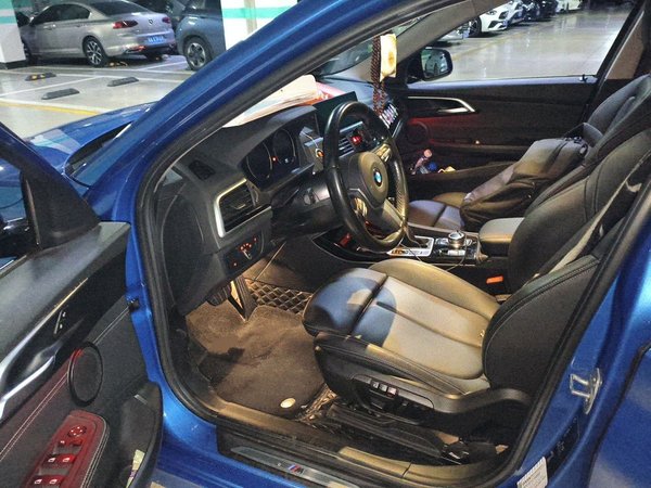 BMW 1 Series 2019, 68300 км, за 7641 USD
