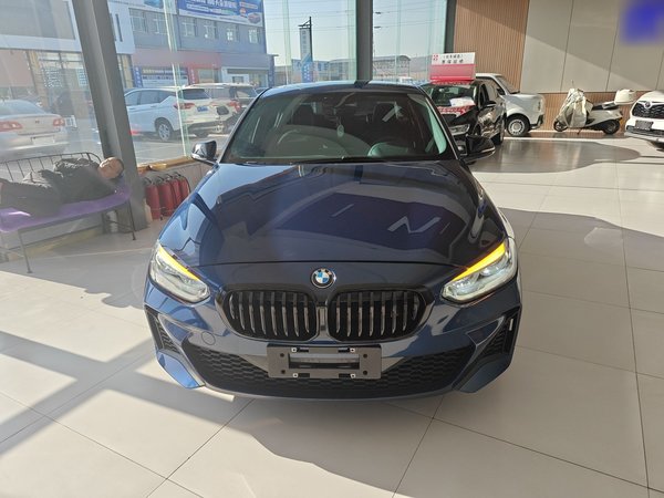 BMW 1 Series 2021, 25200 км, за 13645 USD