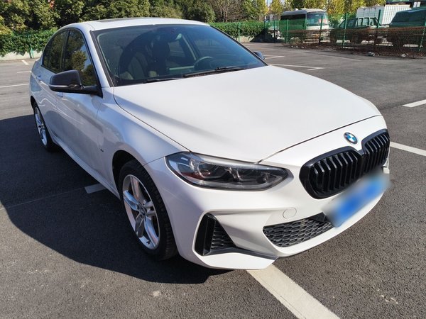 BMW 1 Series 2021 120i M Sport Night Edition, 2021 года