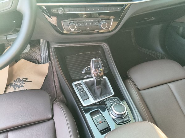BMW 1 Series 2021, 34400 км, за 13103 USD