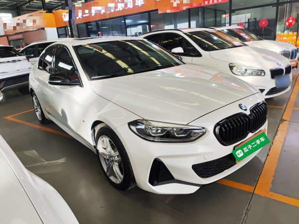 BMW 1 Series 2021 120i M Sport Night Edition, 2021 года