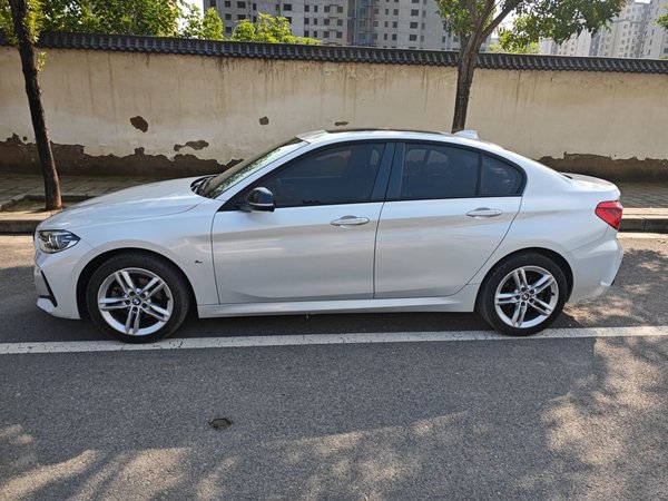 BMW 1 Series 2021, 74500 км, за 12310 USD