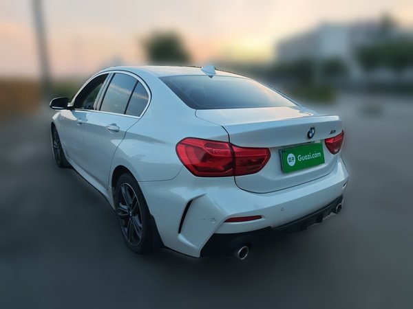 BMW 1 Series 2021, 87800 км, за 11041 USD