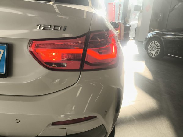 BMW 1 Series 2022, 44500 км, за 15269 USD - фото 8