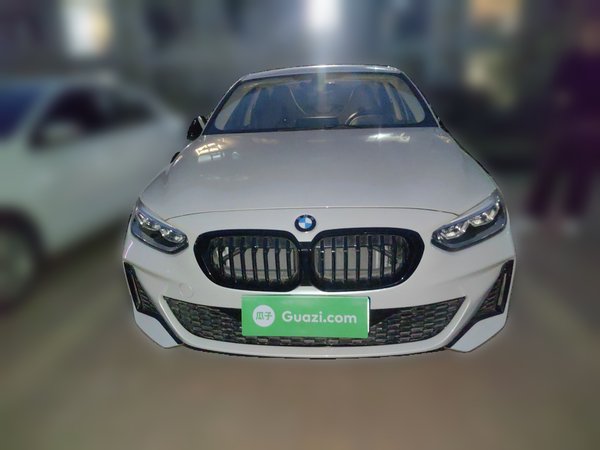 BMW 1 Series 2022, 25800 км, за 17006 USD