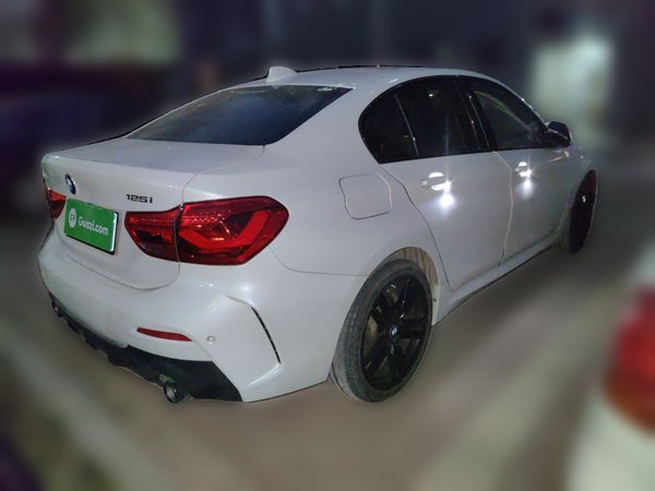 BMW 1 Series · 2022 год