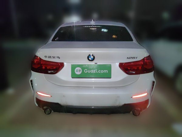 BMW 1 Series 2022, 25800 км, за 17006 USD