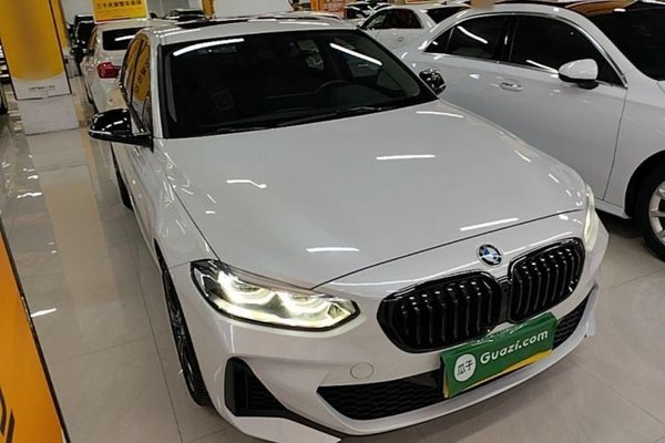 BMW 1 Series 2022, 42800 км, за 18437 USD