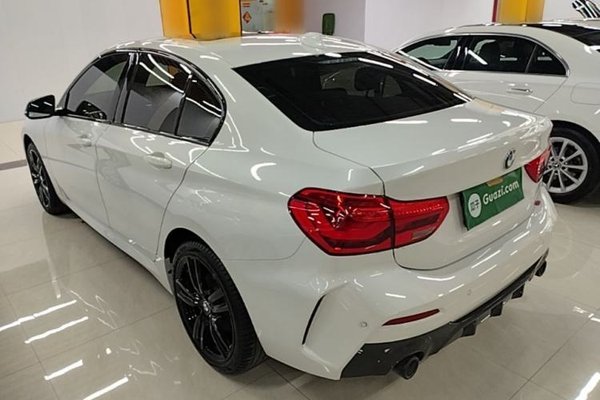 BMW 1 Series 2022, 42800 км, за 18437 USD