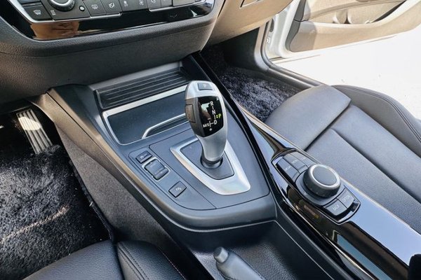 BMW 2 Series 2019, 19800 км, за 21441 USD - фото 17
