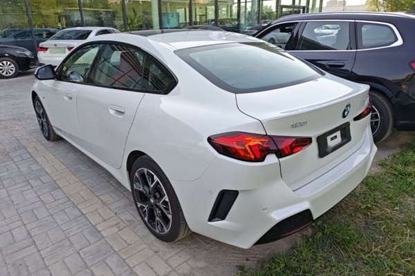 BMW 2 Series 2025, 20300 км, за 19297 USD