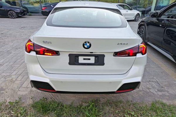 BMW 2 Series 2025, 20300 км, за 19297 USD