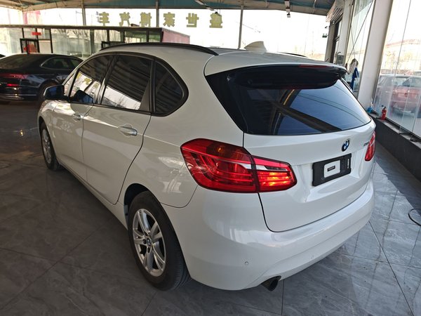 BMW 2 Series 2015, 100500 км, за 8224 USD