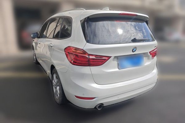 BMW 2 Series Active Tourer 2015, 153000 км, за 7990 USD