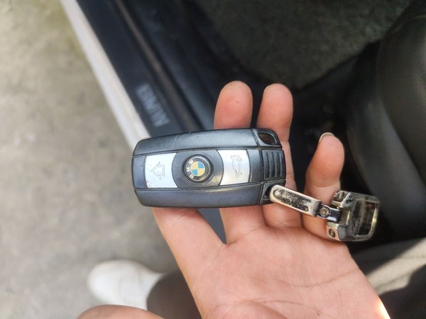 BMW 3 Series 2010, 199000 км, за 3469 USD - фото 9