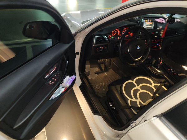 BMW 3 Series 2017, 80000 км, за 10525 USD - фото 10