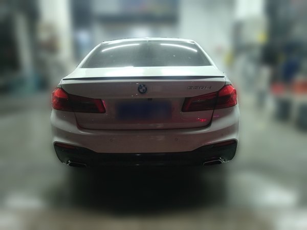 BMW 5 Series 2018, 106199 км, за 27115 USD