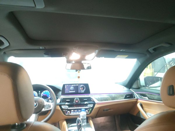 BMW 5 Series 2018, 106199 км, за 27115 USD - фото 19