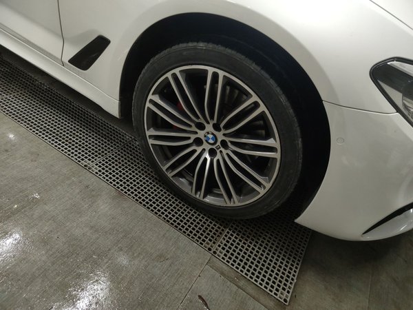 BMW 5 Series 2018, 106199 км, за 27115 USD - фото 8