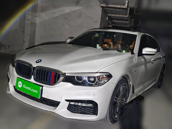 BMW 5 Series · 2018 год