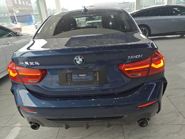 BMW 1 Series 2021, 87200 км, за 14149 USD