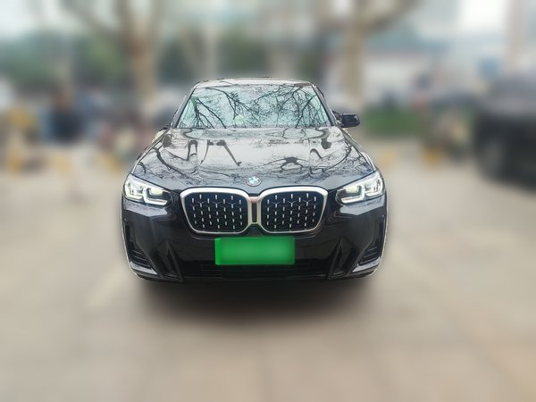 BMW X4 2022, 22400 км, за 45909 USD