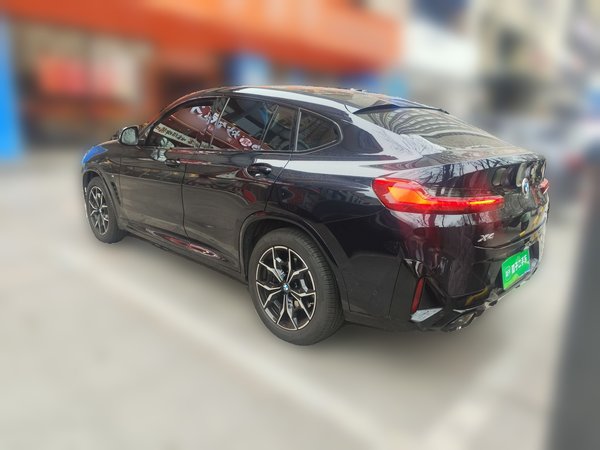 BMW X4 2022, 22400 км, за 45909 USD