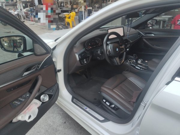 BMW 5 Series 2022, 40599 км, за 43393 USD - фото 17