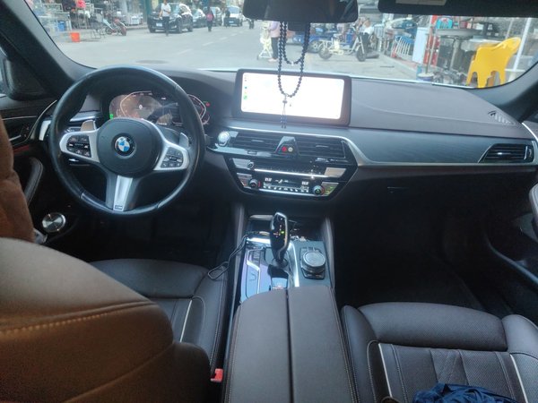 BMW 5 Series 2022, 40599 км, за 43393 USD - фото 10