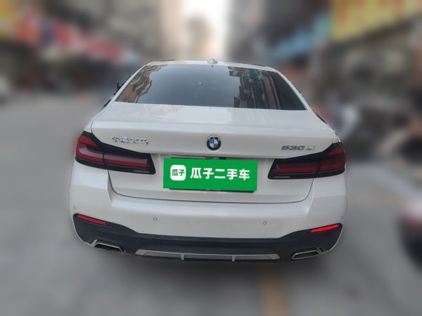 BMW 5 Series 2022, 40599 км, за 43393 USD