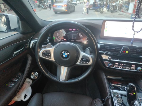 BMW 5 Series 2022, 40599 км, за 43393 USD - фото 11