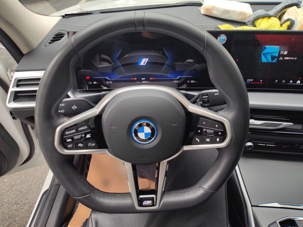 BMW i3 2025, 42600 км, за 24345 USD - фото 11