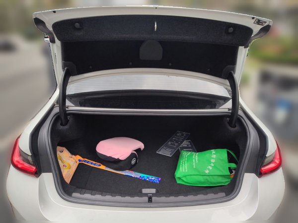 BMW i3 2025, 42600 км, за 24345 USD - фото 20