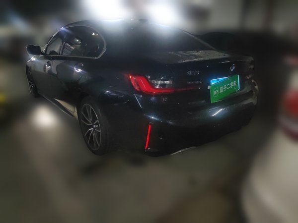 BMW 3 Series 2025, 27100 км, за 32960 USD