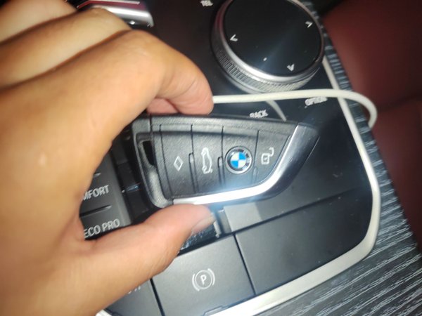 BMW 3 Series 2025, 27100 км, за 32960 USD - фото 11