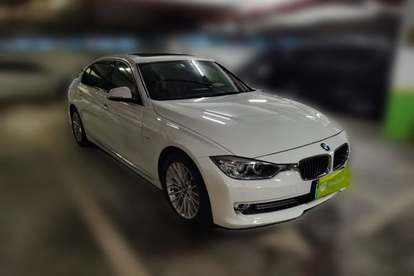BMW 3 Series 2014, 90700 км, за 9433 USD
