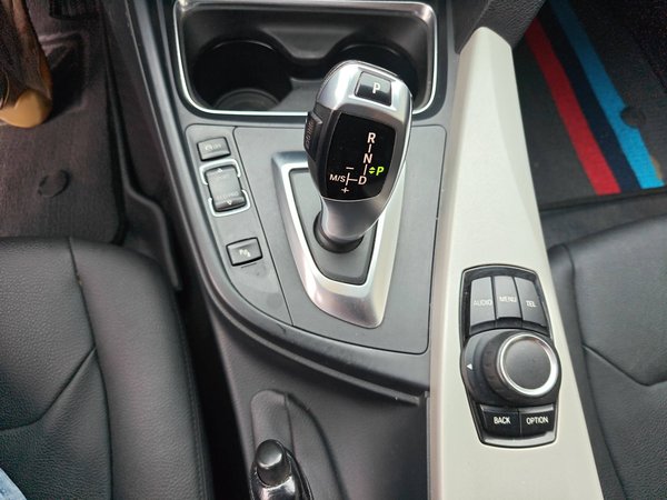 BMW 3 Series 2015, 150900 км, за 8828 USD - фото 14