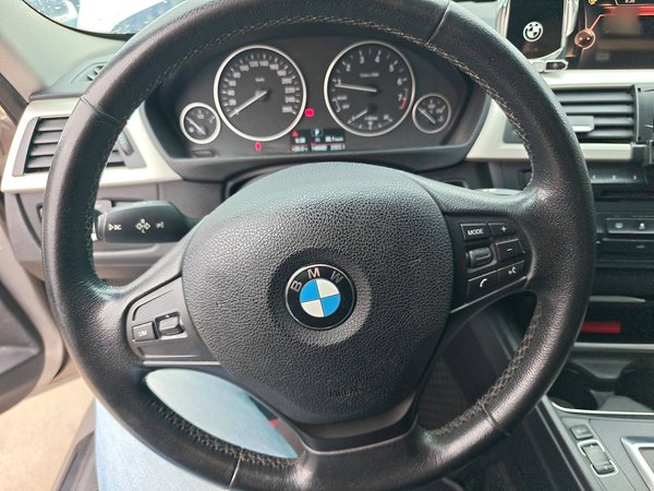 BMW 3 Series 2015, 150900 км, за 8828 USD - фото 10