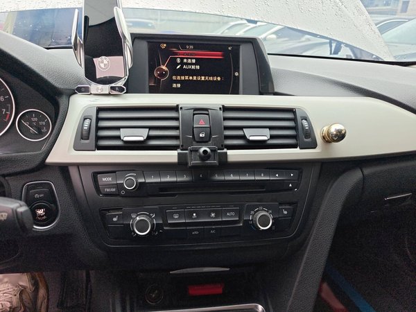 BMW 3 Series 2015, 150900 км, за 8828 USD - фото 13