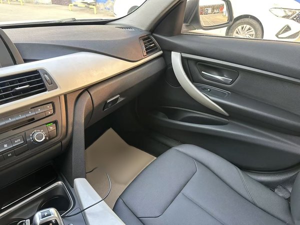 BMW 3 Series 2015, 172800 км, за 9556 USD - фото 25
