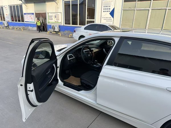 BMW 3 Series 2015, 172800 км, за 9556 USD - фото 23
