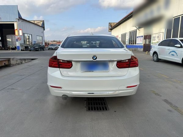 BMW 3 Series 2015, 172800 км, за 9556 USD - фото 6